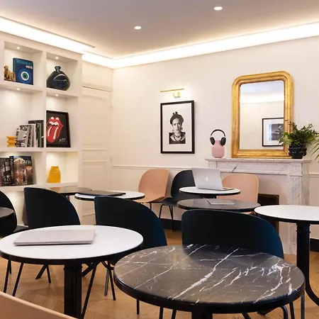 Hotel Léna Parigi