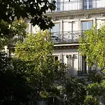 Lena Hotel Parijs