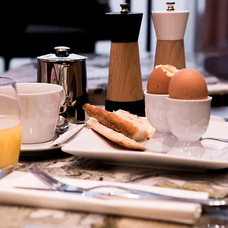 Hotel Lena Paris