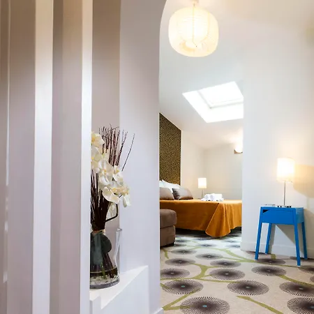 Lena 3* Paris