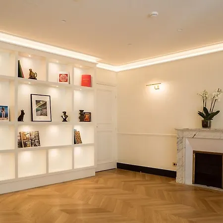 Lena Hotel Paris