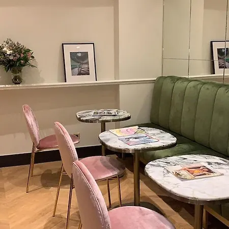 Hotel Lena Paris